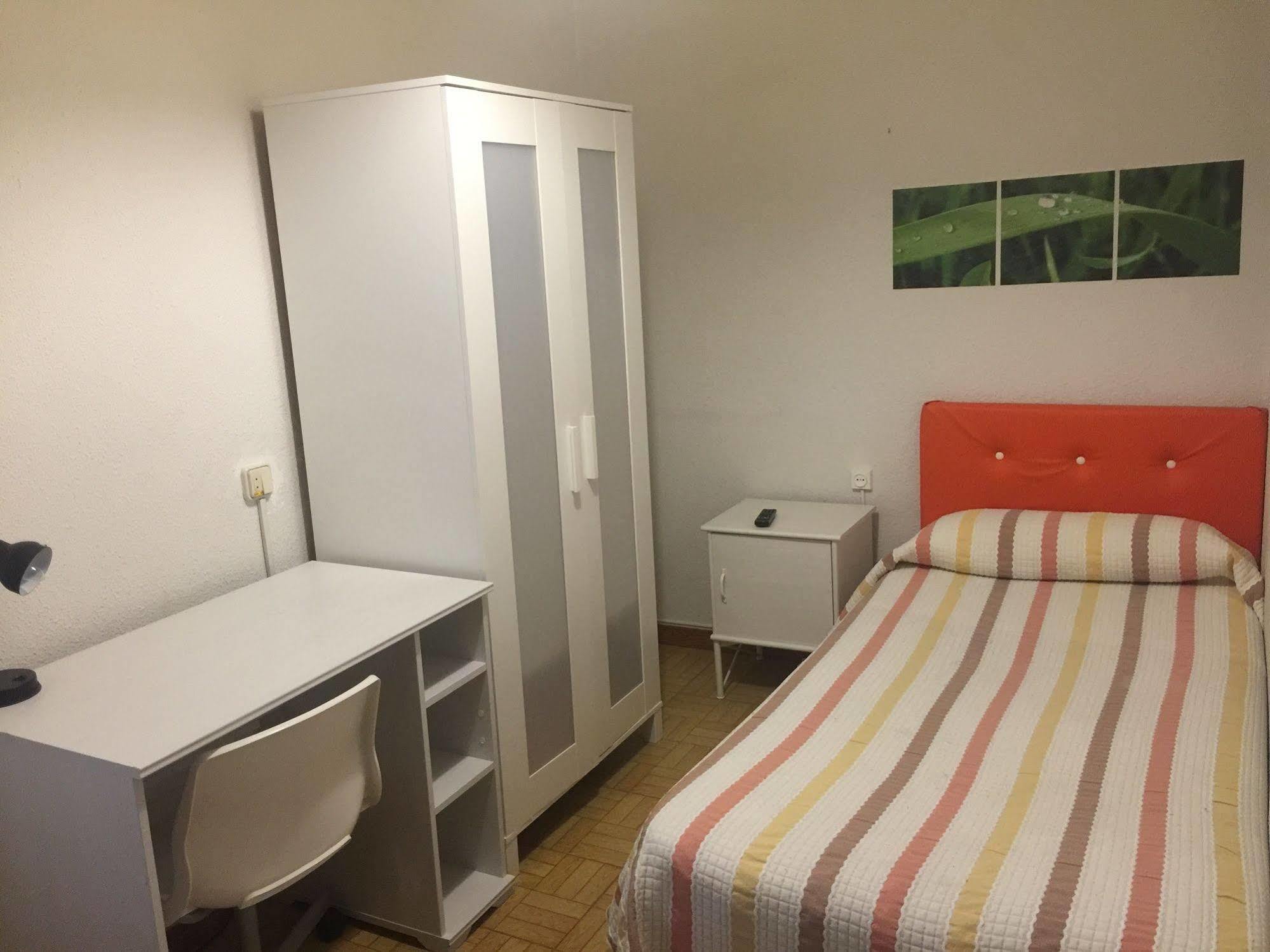 Hostal Murcia Madrid Eksteriør billede